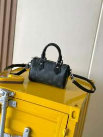 Picture of Louis Vuitton Handbags _SKUfw234827490fw